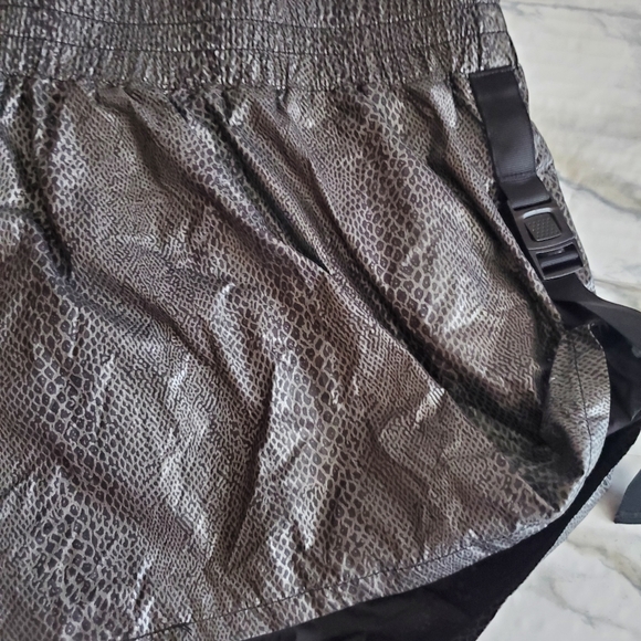 FP Movement Snake Print Metallic Shorts XL - Picture 4 of 8